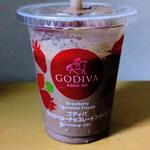 ゴディバ  ストロベリーチョコレートフラッペ
