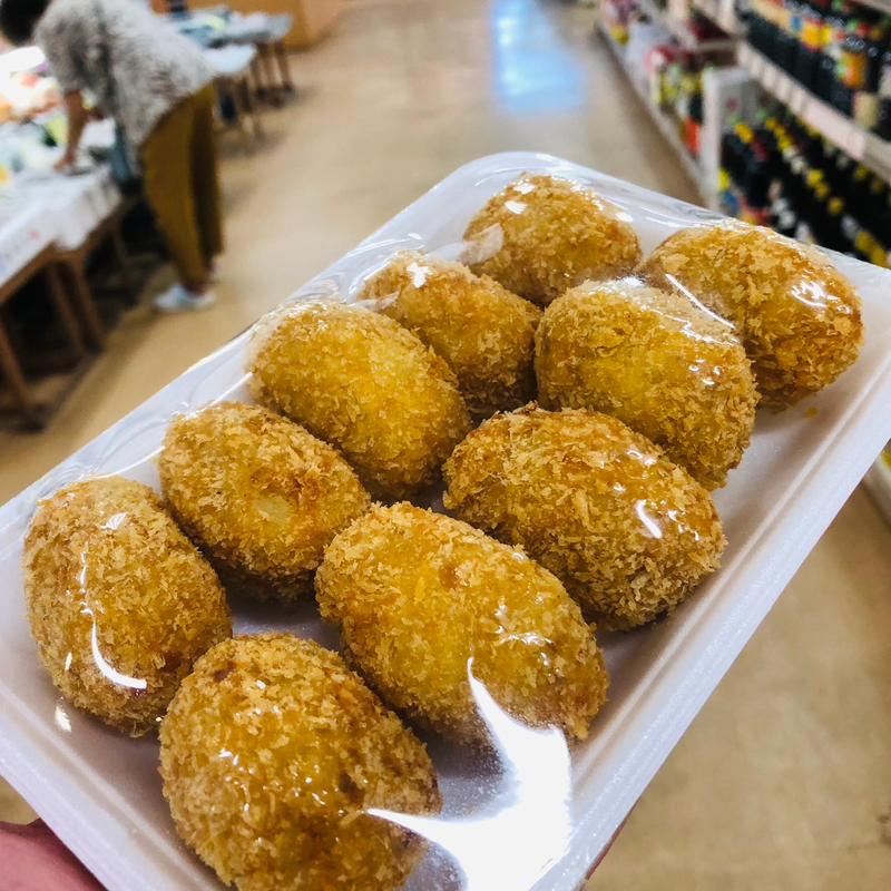 おまがりコロッケ(ミートショップ尾曲)