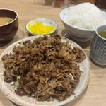 焼き肉ご飯大盛り定食