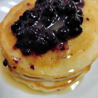 パンケーキwithメープルバターブルーベリー