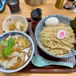 つけ麺大盛＋特製＋ワンタン(らーめん理庵)
