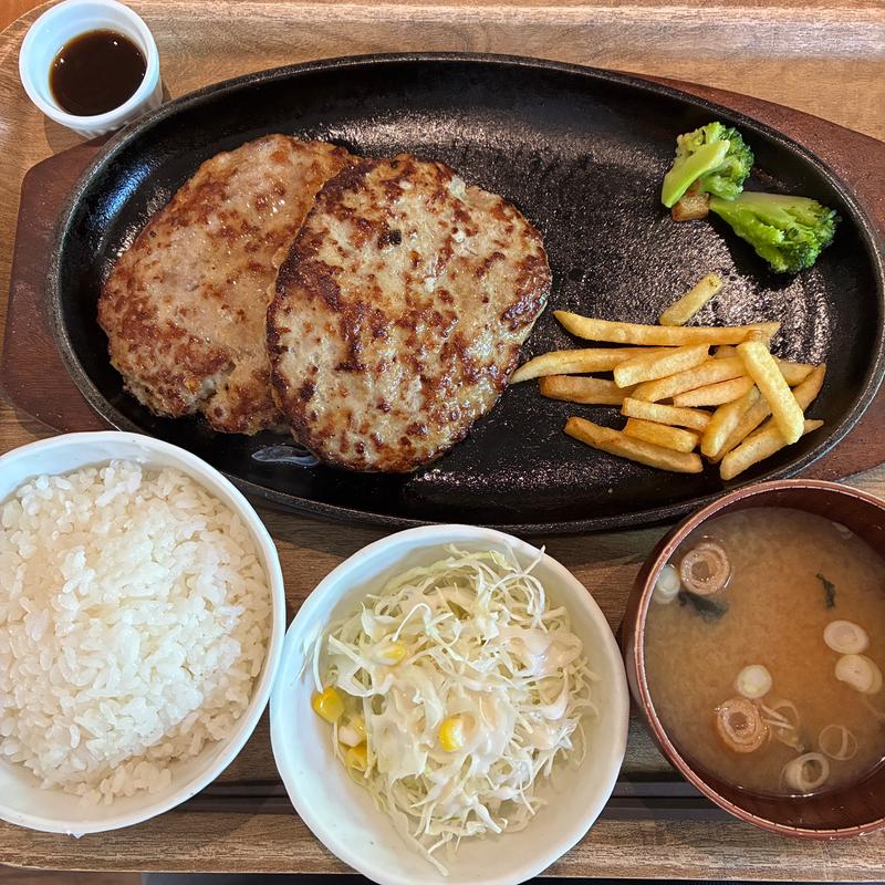 ファイヤーバーグ定食（300g）(ファイヤーバーグ関内店)