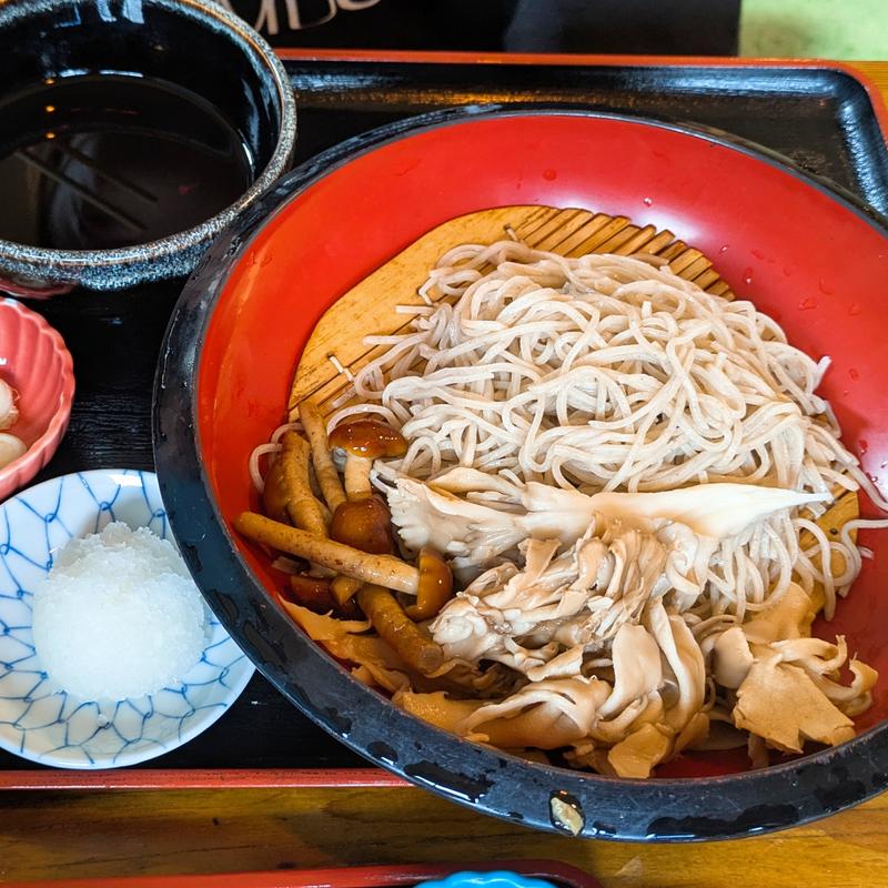 大根きのこそば(そば八)