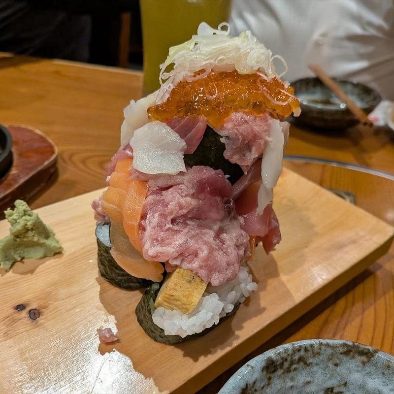 海鮮なだれ寿司(七福本店)