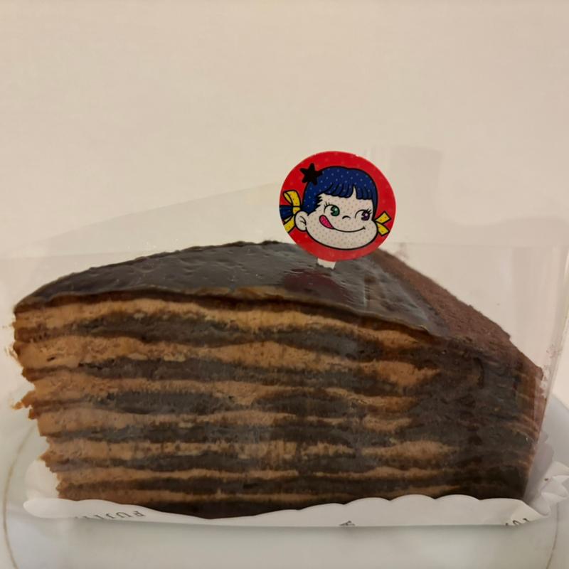 ブラックミルクレープ(不二家 数寄屋橋店)