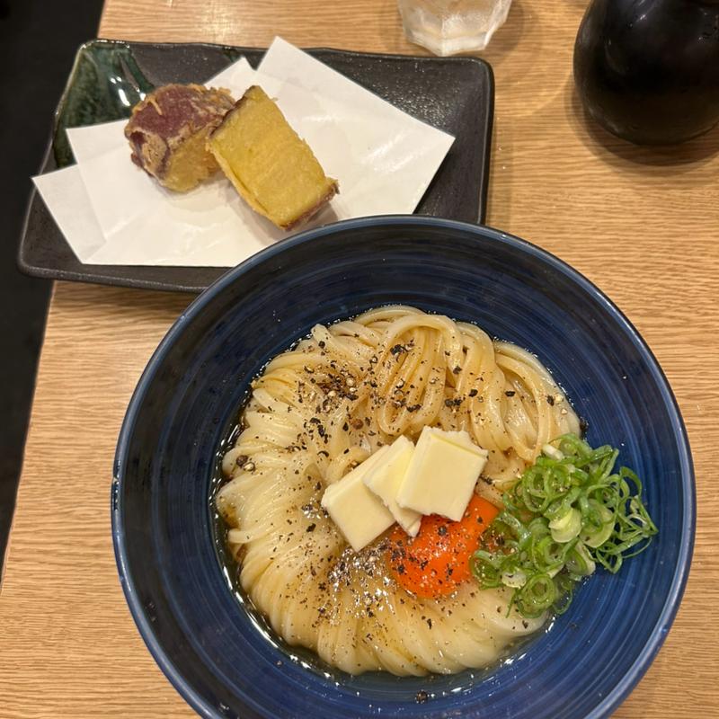 温しょうゆ油＋バターペッパーつまんでご卵＋濃密安納芋天(うどん 慎（しん）)