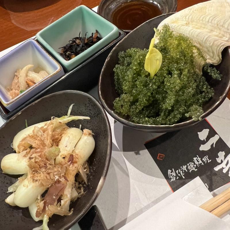 島らっきょう　海ブドウ(二幸 （創作沖縄料理　にこう）)