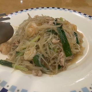 エビ入りビーフン(中華居酒屋 千の香)