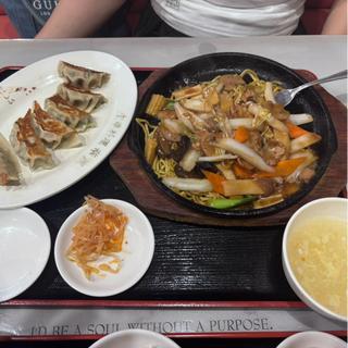 餡掛け焼きそば定食