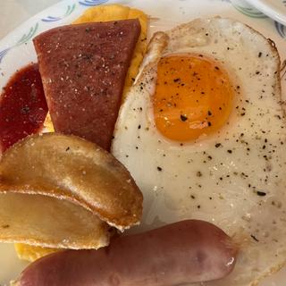 ポークたまこ　目玉焼き(ノボテル沖縄那覇)