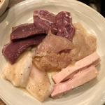 極上ホルモン特選盛り(炭火焼肉ホルモンうしごろ中目黒店)