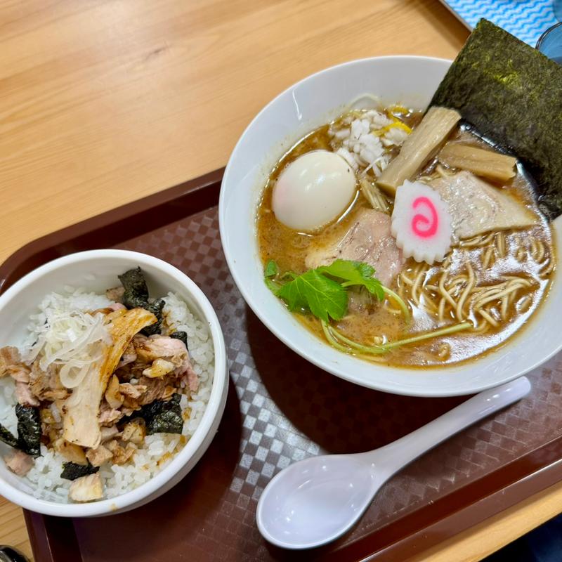 ラーメン中盛り＋味玉＋チャーシュー丼(らーめん理庵)