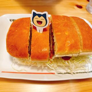 カビゴンのサルサチキンカツパン