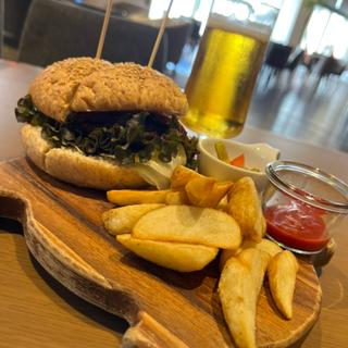 アグーベーコンバーガーセット(ノボテル沖縄那覇)