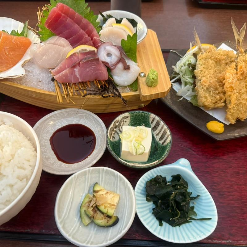 刺身舟盛とアジフライ善(ふじ丸水産)