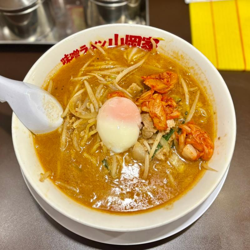 ニラ玉スタミナ味噌ラーメン(味噌ラーメン山岡家 すすきの店)