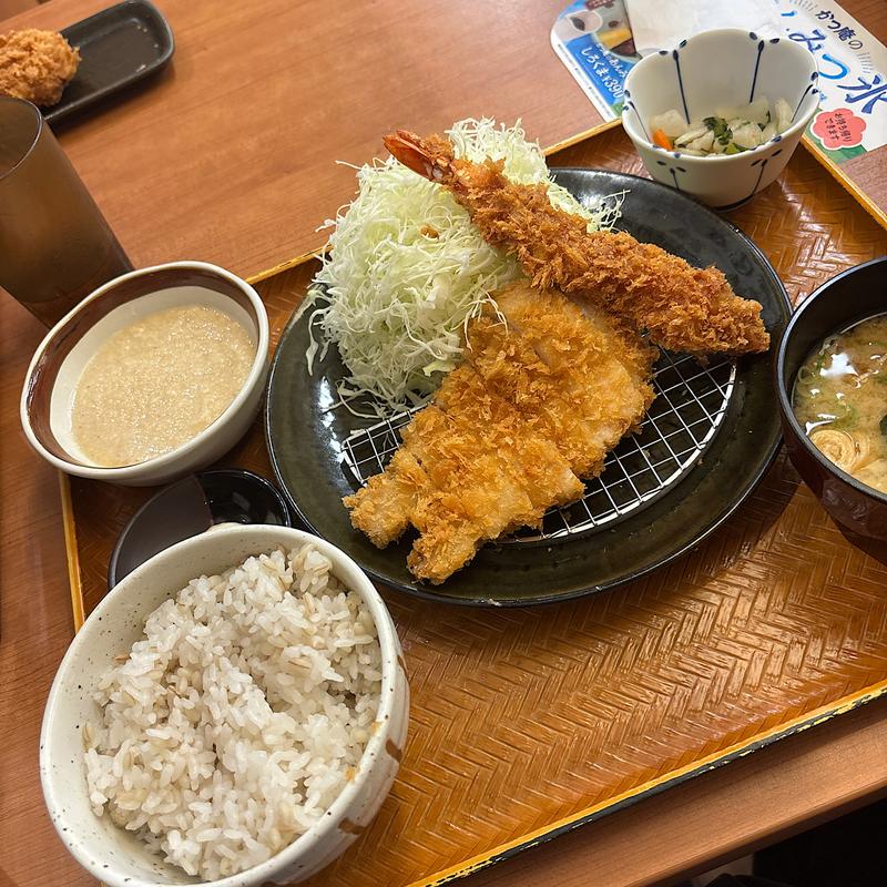 熟成80gロースと大海老フライ定食(かつ庵 桶川朝日店)