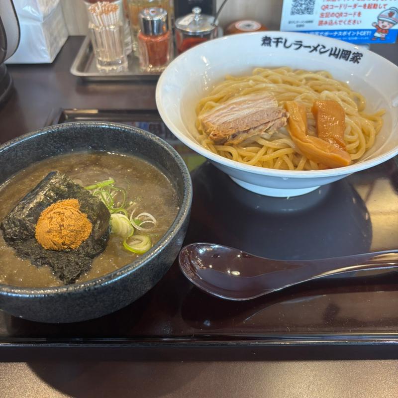 極濃煮干し豚骨つけ麺(煮干しラーメン山岡家 弘前店)