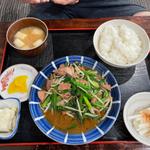 レバニラ定食