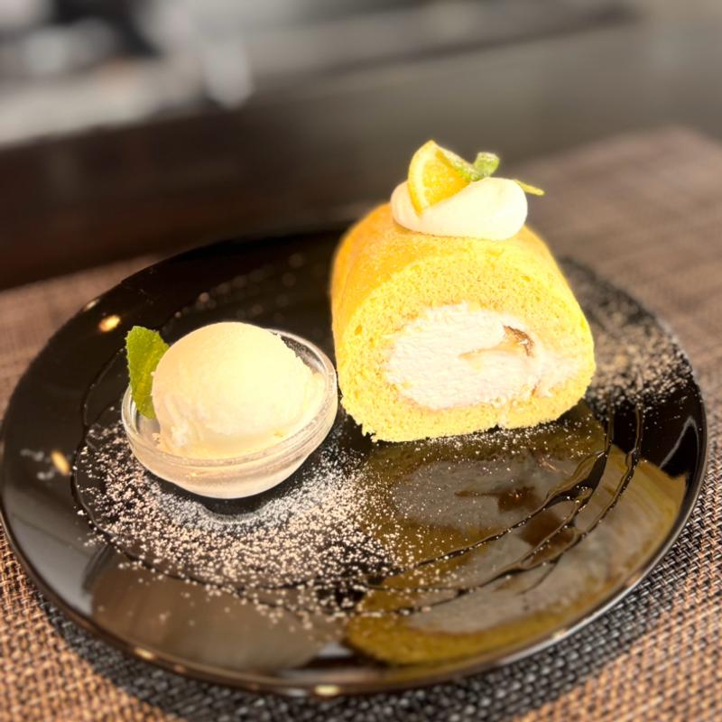 本日のケーキ　ハニーレモンロール(カフェ デ エピス)