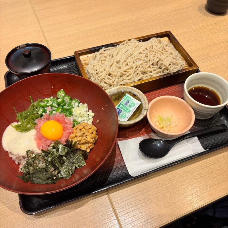 大戸屋ばくだん丼と麺のセット(大戸屋ごはん処 ベニバナウォーク桶川店)
