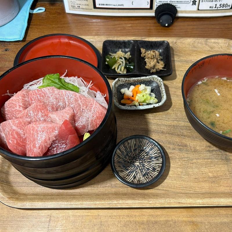 生マグロ重定食(銚子直送鮮魚 魚食堂「さかなめし」 流山おおたかの森)