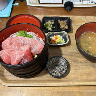 生マグロ重定食(銚子直送鮮魚 魚食堂「さかなめし」 流山おおたかの森)