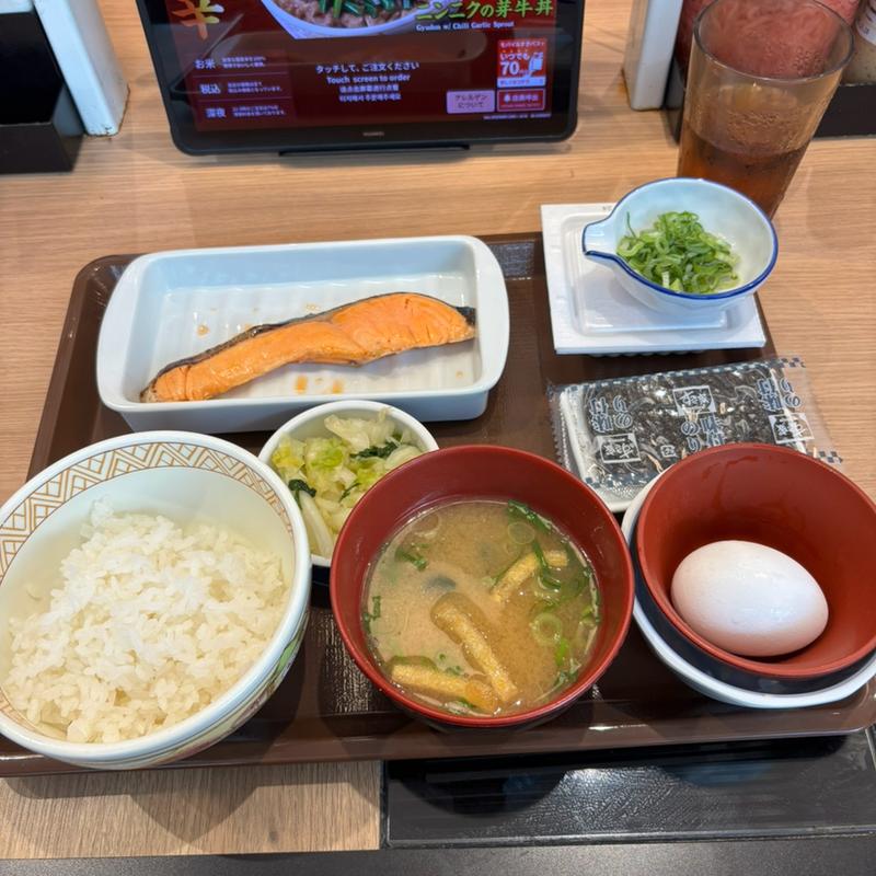 鮭・納豆定食(すき家 神保町駅前店)