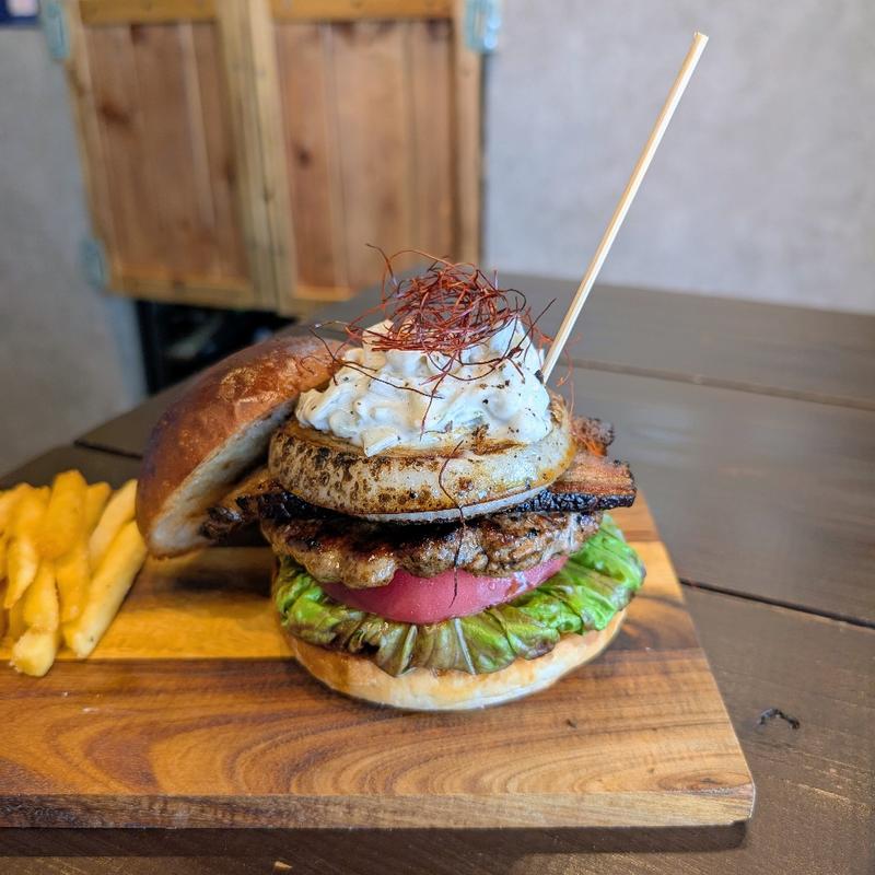 CHINESE DRAGON BURGER(BURGER CAMPBOYA)