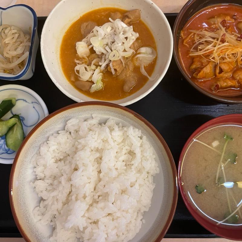 ハーフ＆ハーフ定食(もつ煮のまつい 川越店)