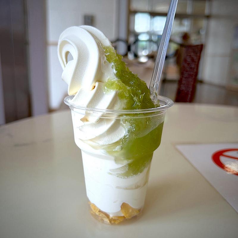 ラワンぶきソフト(道の駅 あしょろ銀河ホール21 テイクアウトコーナー )