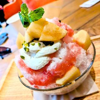 完熟桃とレアチーズのかき氷