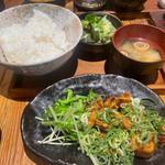鶏ハラミのにんにく醤油炒め定食