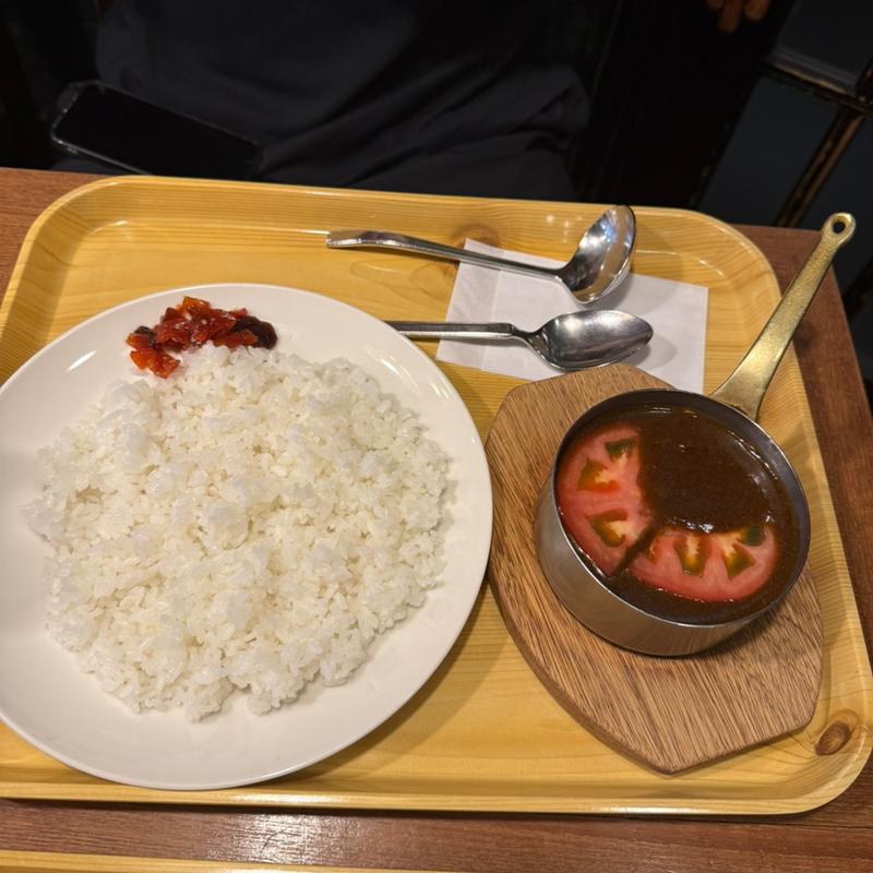 トマトとチーズのカレー(ガンジー )