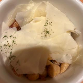 ミックスナッツチーズ(YEBISU BAR)