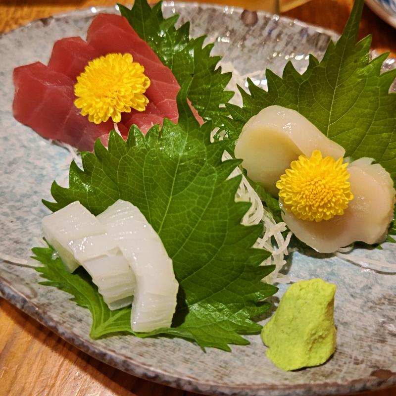 刺身盛合せ(焼鳥と刺身 とりろう)