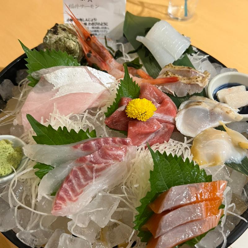 お刺身盛り (上)(地魚料理 まるさん屋)