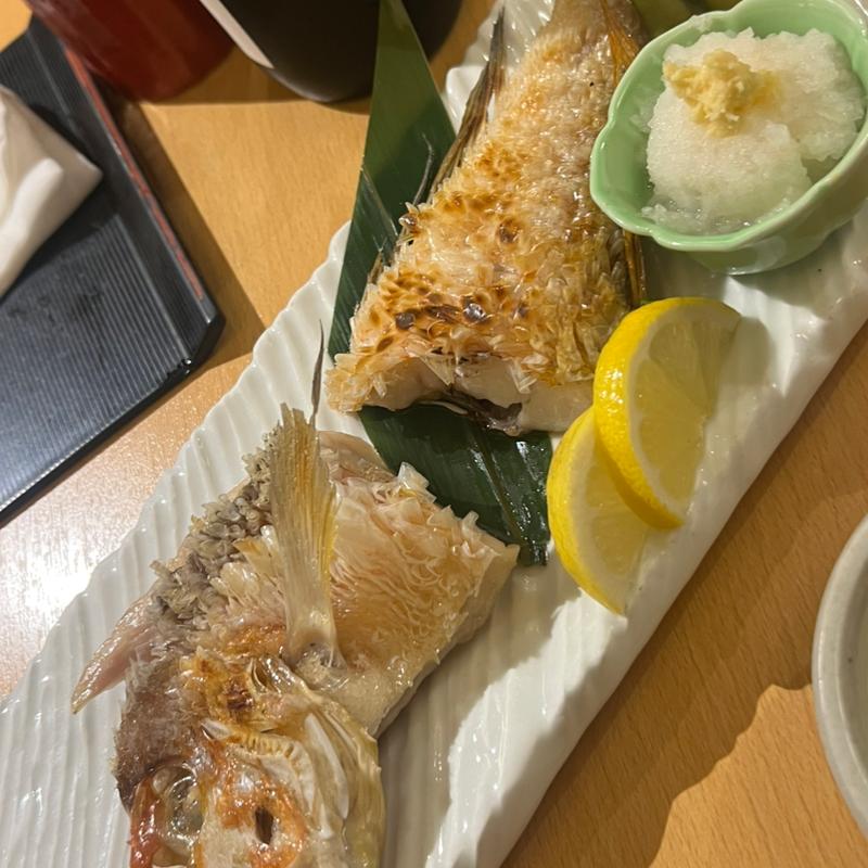 甘鯛うろこ たて焼き(地魚料理 まるさん屋)