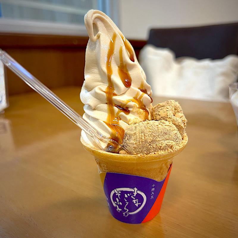 十勝きなごろもソフト(柳月スイートピア・ガーデン店)