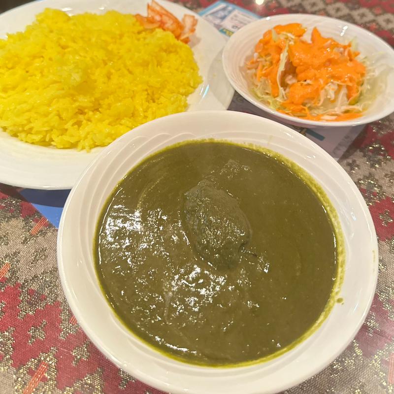 ほうれん草のカレー　チキン(Masala Hut)