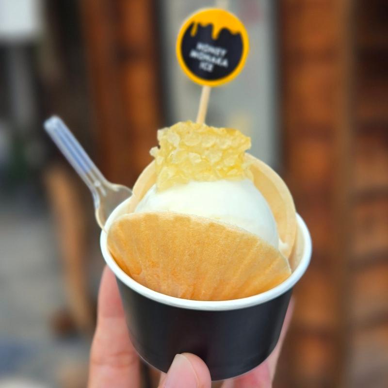 はちみつ最中アイス ミルク 巣蜜(松治郎の舗 （まつじろうのみせ）)