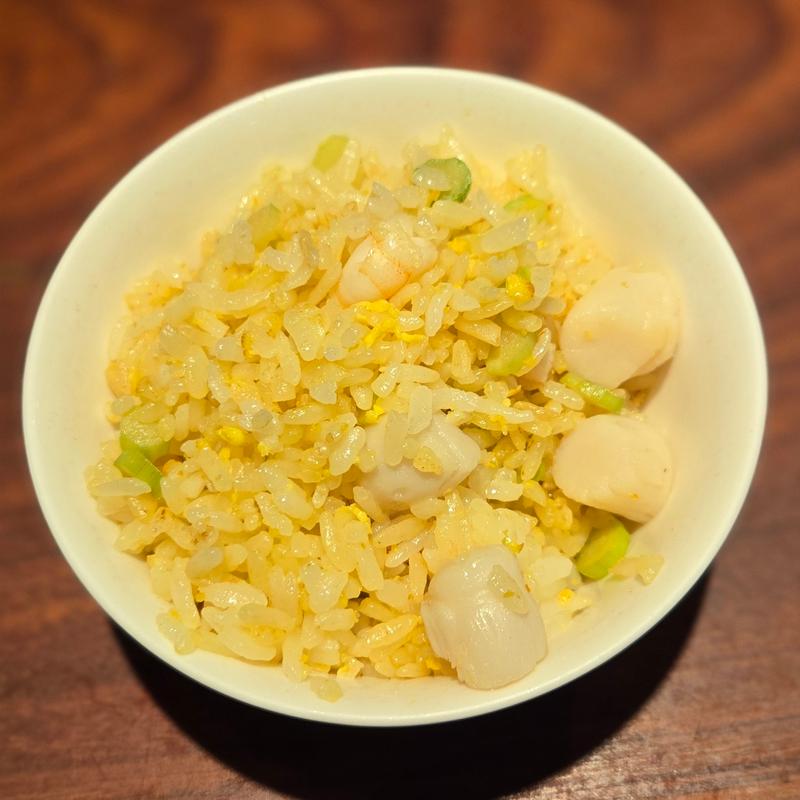 ホタテとアスパラ入りオレンジ風味のチャーハン(魚China Yo)