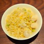 ホタテとアスパラ入りオレンジ風味のチャーハン