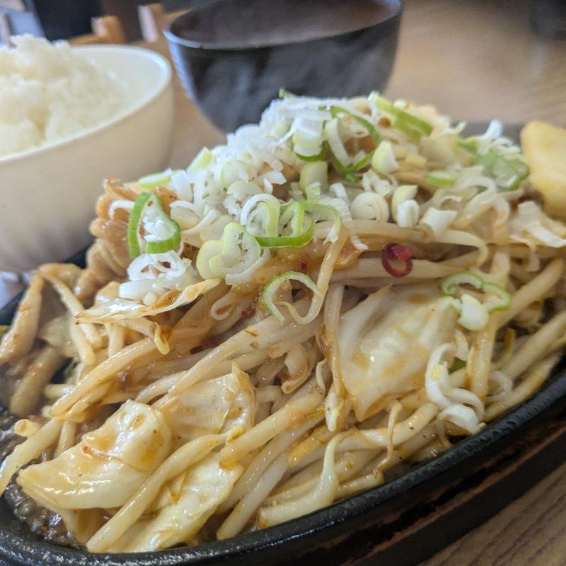 特製みそダレ定食(ホルモン食堂)