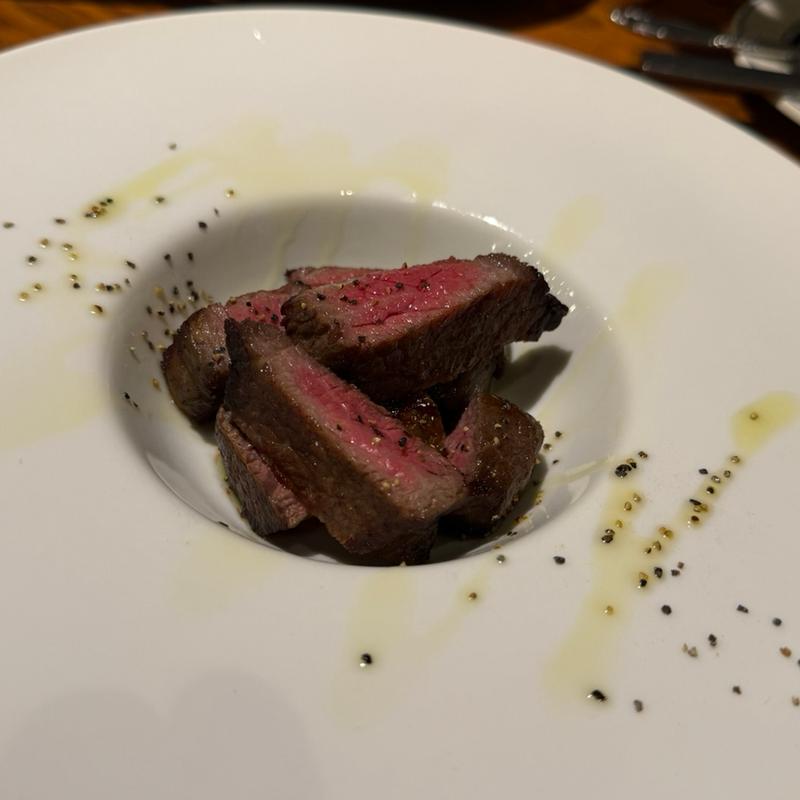 和牛イチボの一口レアステーキ（100g）(立川ビアホール)