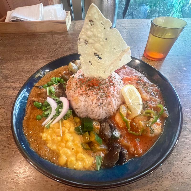 あいがけカレー(かくれ家スパイス食堂 咖喱家ゆるり)