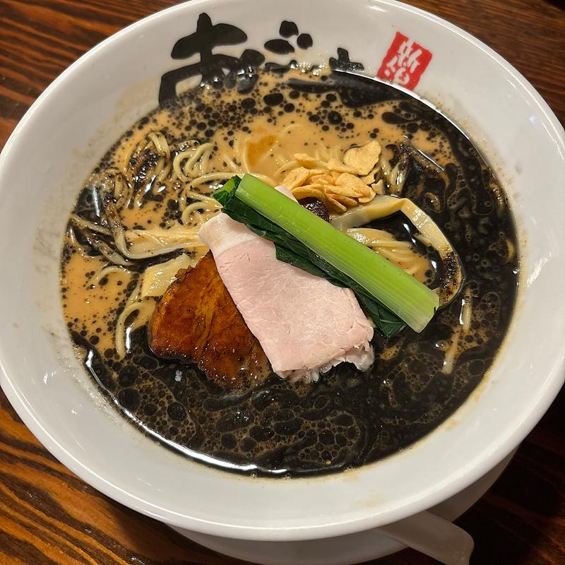 黒とんこつ麺(麺屋あごすけ （めんやあごすけ）)
