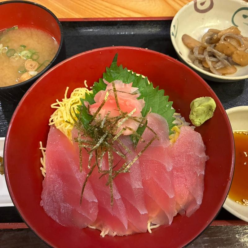 鉄火丼(まどもあぜる )