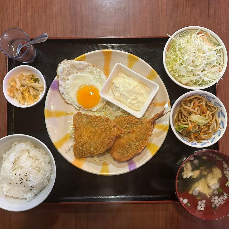 Bランチ アジフライ定食(アクアリュウム喫茶 慈伴賜)