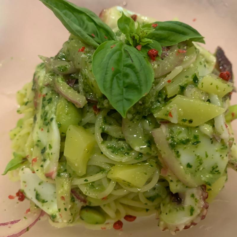 自家製ジェノベーゼソースの冷製フェデリーニ(国立文流)